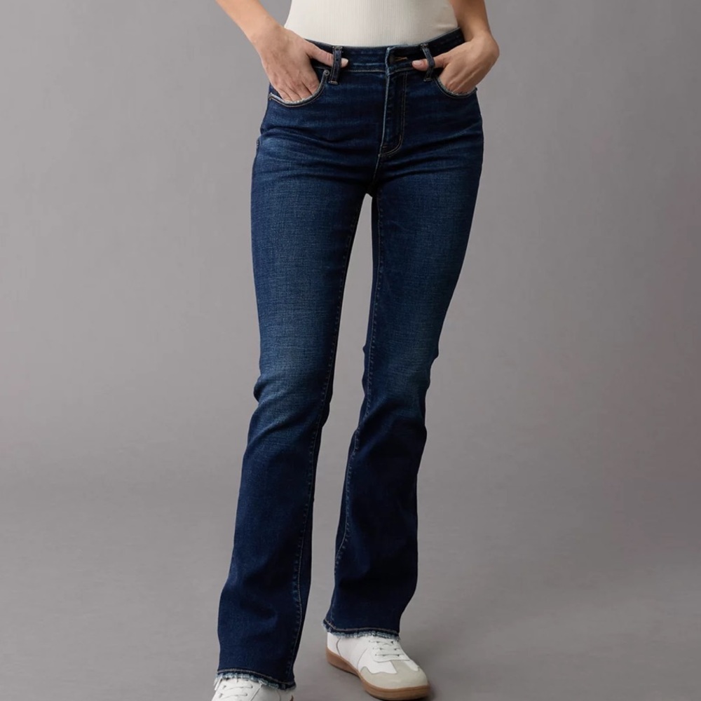 AMERICAN EAGLE WOMEN JEANS